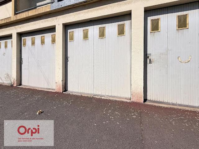 Location Place de parking 0 m2 Montluçon