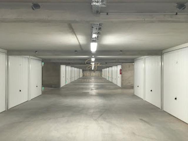 Location Place de parking 0 m2 Marseille 6ème