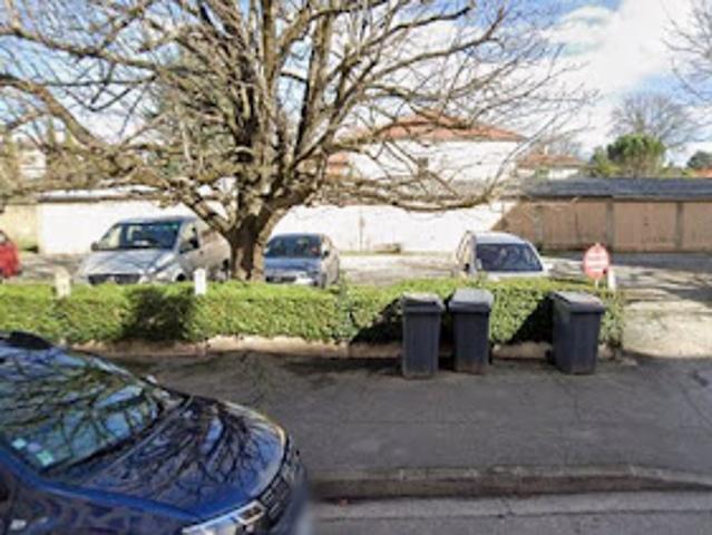 Location Place de parking 0 m2 Sainte Foy lès Lyon