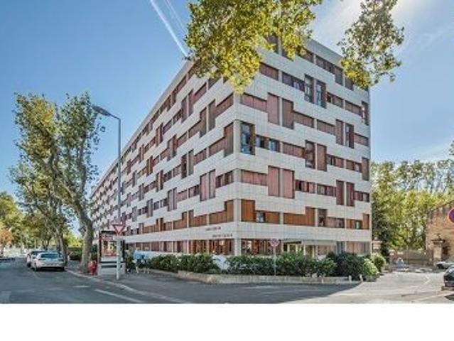 Location Place de parking 0 m2 Salon de Provence