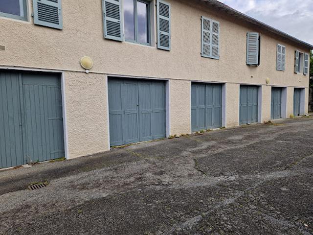 Location Place de parking 0 m2 Pau