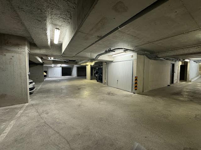 Location Place de parking 0 m2 Paris 12ème