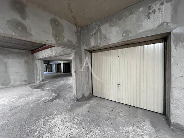 Location Place de parking 0 m2 Reims