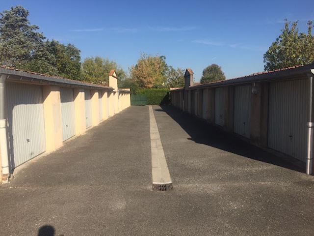 Location Place de parking 15 m2 Saint Jean