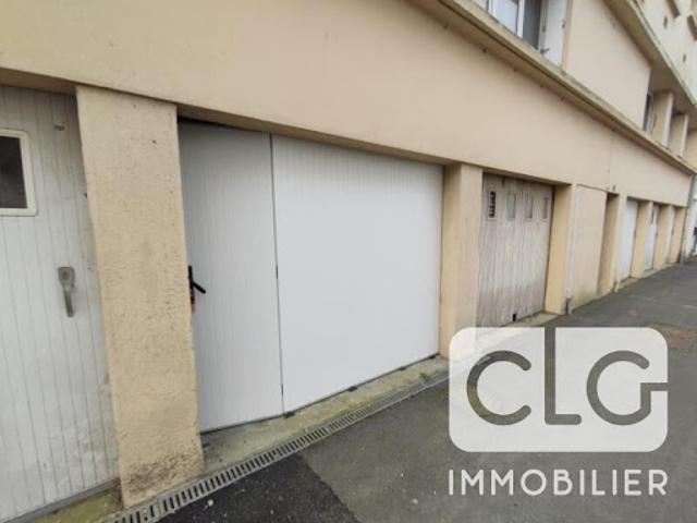 Location Place de parking 16 m2 Quimper
