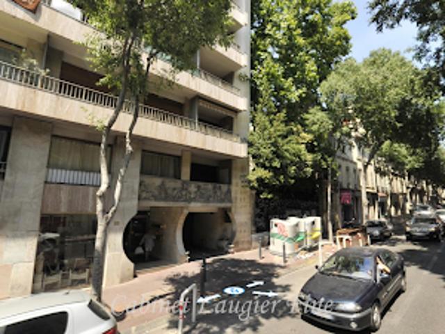 Location Place de parking 18 m2 Marseille 1er