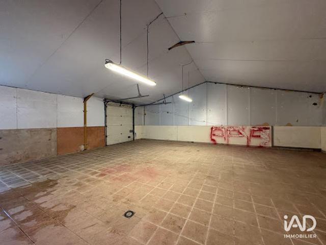 Location Place de parking 100 m2 Morisel