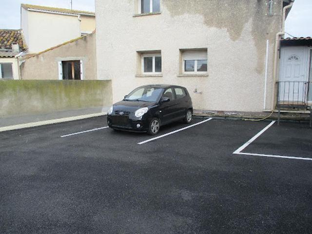 Location Place de parking 11 m2 Agde