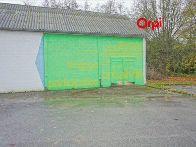 Location Place de parking 120 m2 Bernay