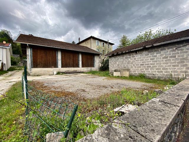Location Place de parking 120 m2 Saint Jean en Royans