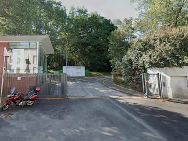 Location Place de parking 12 m2 Orsay
