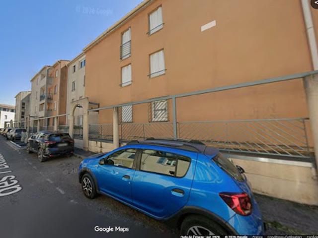 Location Place de parking 12 m2 Avignon