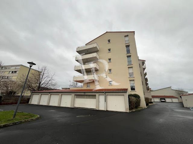 Location Place de parking 12 m2 Brives Charensac