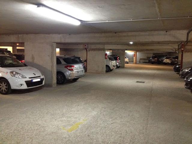 Location Place de parking 12 m2 Paris 19ème