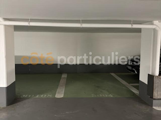 Location Place de parking 12 m2 Paris 8ème