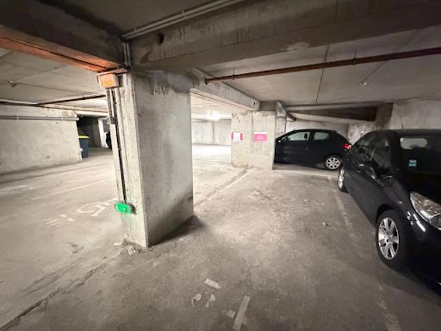 Location Place de parking 12 m2 Saint Etienne