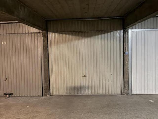 Location Place de parking 12 m2 Saint Etienne