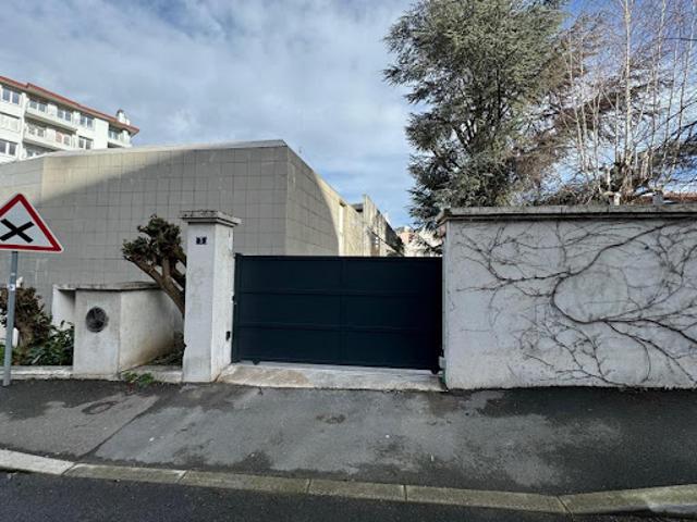 Location Place de parking 12 m2 Saint Etienne