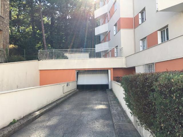 Location Place de parking 12 m2 Versailles