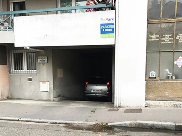Location Place de parking 12 m2 Villeurbanne