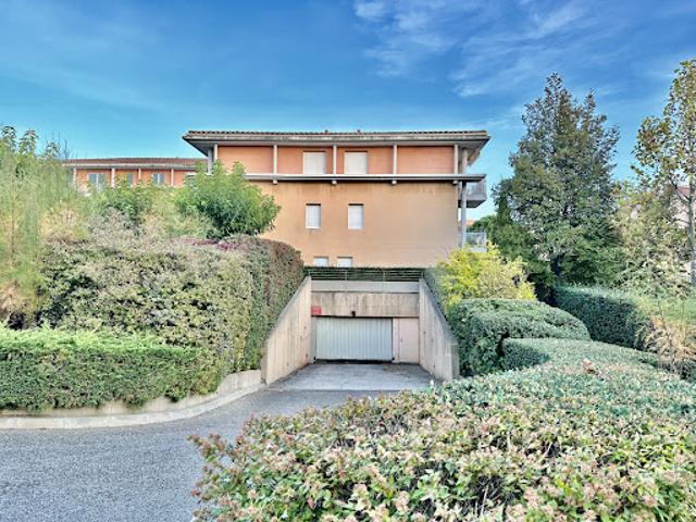 Location Place de parking 12.5 m2 Aix en Provence