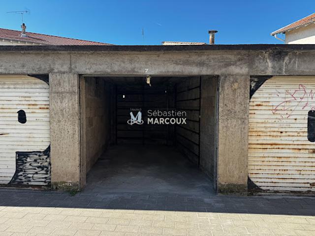Location Place de parking 12.87 m2 Montbrison
