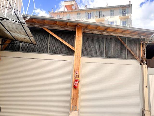 Location Place de parking 55 m2 Nice