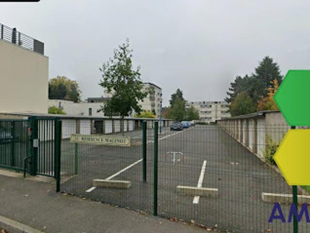 Location Place de parking 8 m2 Tours