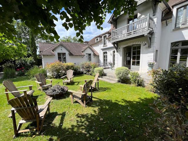 Location Propriété 13 pièces 640 m2 Barbizon
