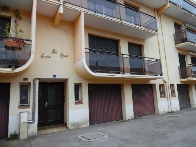 Location REF 00011 APPARTEMENT F3 VIDE DANS RESIDENCE DE STANDING | Clémenceau Gestion Immobilière