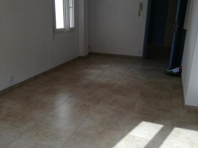 Location REF CANIGOU 2 STUDIO RDC CENTRE VILLE | Clémenceau Gestion Immobilière