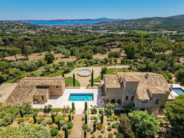 LOCATION SAISONNIÈRE SAINTE MAXIME PROPRIÉTÉ D'EXCEPTION