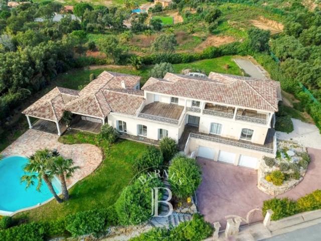 LOCATION SAISONNIÈRE SAINTE MAXIME VILLA VUE MER 6 CHAMBRES PISCINES