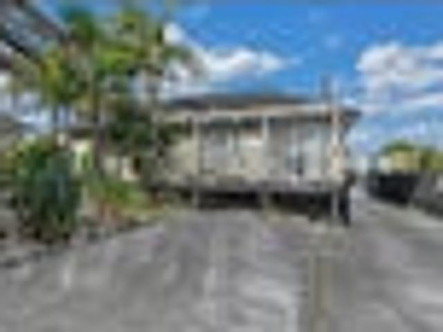 Location, Space & Potential in Te Atatu Peninsula!