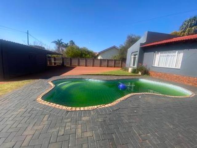 location, spacious, flatlet, pool = wow!