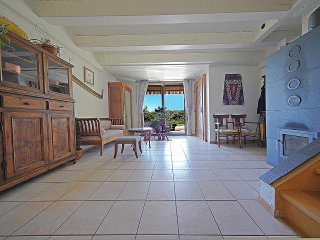 Location Spacieuse villa contigüe au calme et avec vue