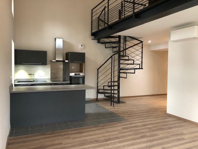 Location Spacieux T2 duplex en 1er et 2e étages avec mezzanine | ERLEA IMMOBILIER