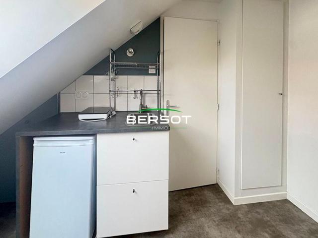 Location Studio 15 m² Besançon Centre Ville, Proche Facultés et Transports