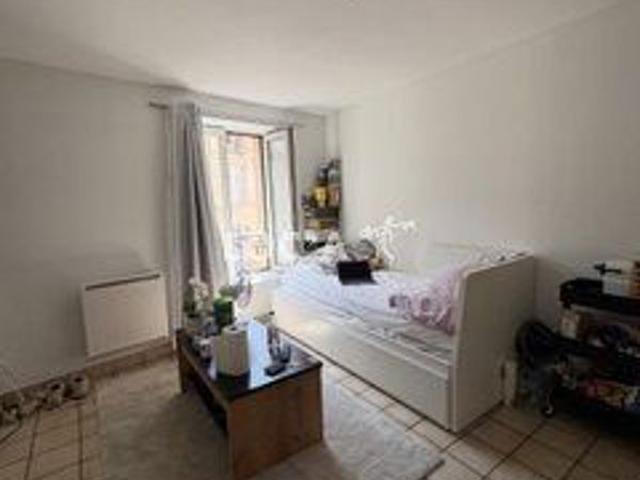 Location Studio 18 m² à Dijon 550 ¤ CC /mois