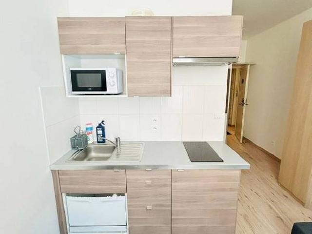 Location Studio 18 m² à Lyon 1 850 ¤ CC /mois