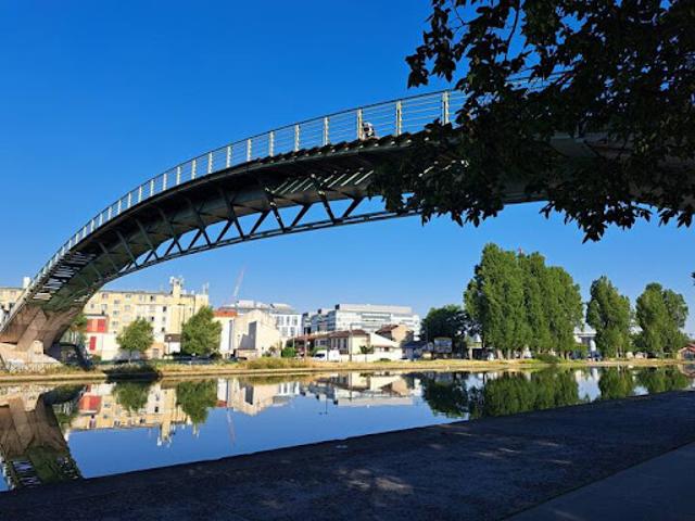 Location Studio 1 pièce 13 m2 Aubervilliers