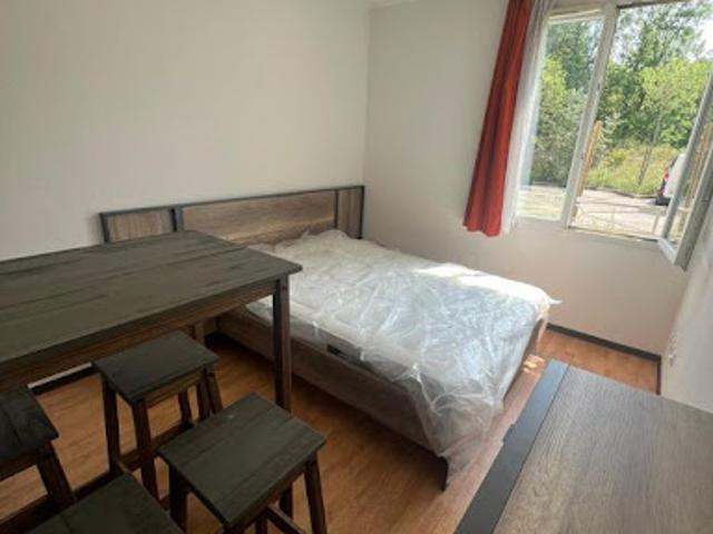Location Studio 1 pièce 17 m2 Le Tholonet