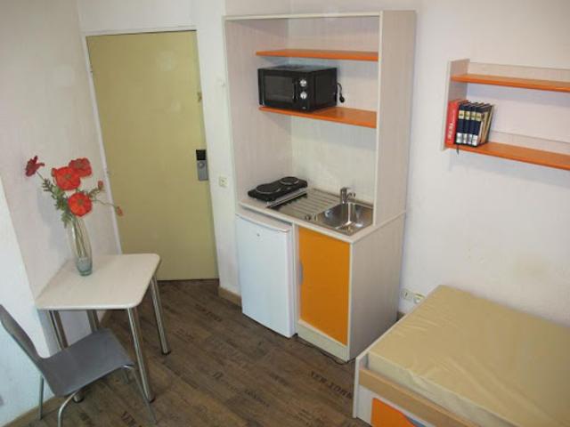 Location Studio 1 pièce 17 m2 Le Tholonet