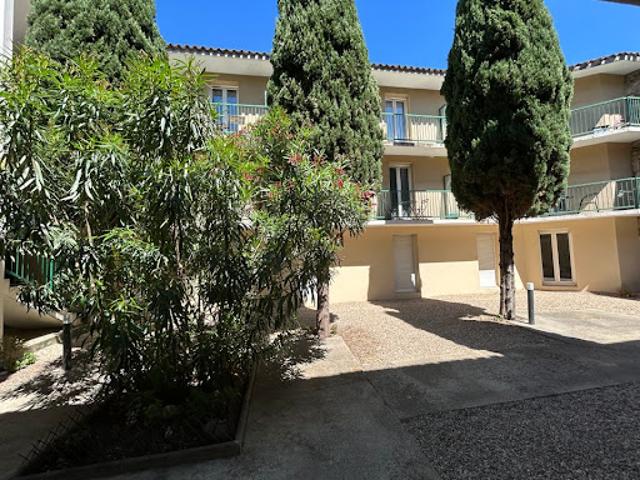 Location Studio 1 pièce 18 m2 Nimes