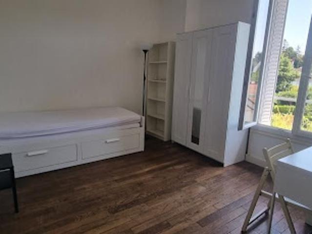 Location Studio 1 pièce 21 m2 Saint Germain en Laye