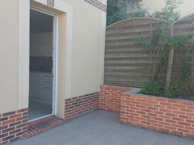 Location Studio 1 pièce 22 m2 Les Essarts le Roi