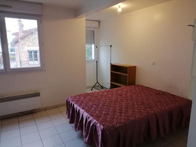 Location Studio 1 pièce 27 m2 Vitry sur Seine