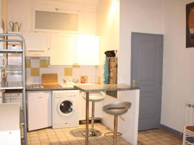 Location Studio 1 pièce 27 m2 Aix en Provence