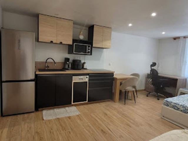 Location Studio 1 pièce 27 m2 Marseille 5ème