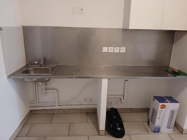 Location Studio 1 pièce 24 m2 Bagnols sur ceze
